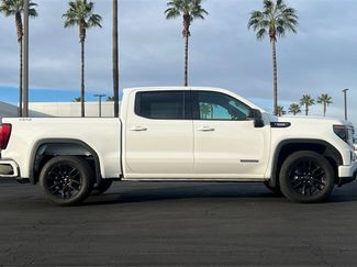 Used 2025 GMC Sierra 1500 Elevation video 3