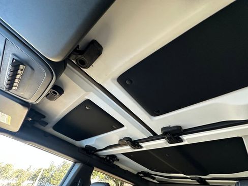 New 2025 Ford Bronco Badlands image 78