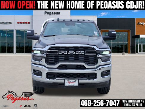 New 2026 RAM 2500 Tradesman w/ Chrome Appearance Group AWD/4WD image 6