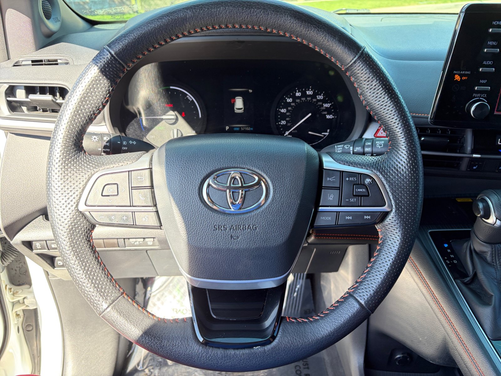 Certified 2022 Toyota Sienna XSE w/ XSE Plus Package AWD/4WD image 12