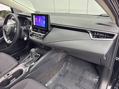 Used 2023 Toyota Corolla LE FWD image 12