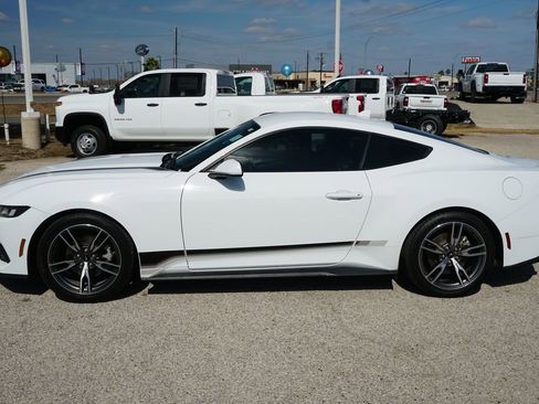 Used 2024 Ford Mustang EcoBoost image 11