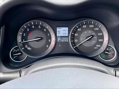 Used 2011 INFINITI M37 w/ Premium Pkg RWD image 25
