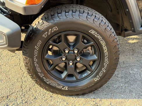 Used 2021 Jeep Wrangler Unlimited Sport AWD/4WD image 83