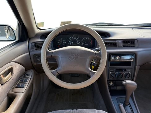Used 1997 Toyota Camry LE image 14