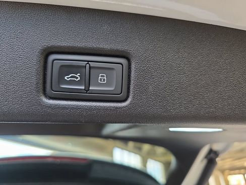Used 2025 Audi Q5 Premium Plus AWD/4WD image 14