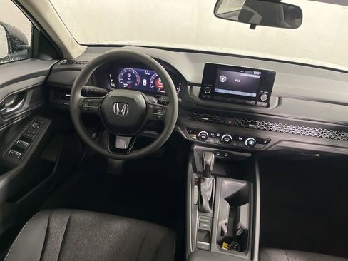 Used 2025 Honda Accord SE image 13