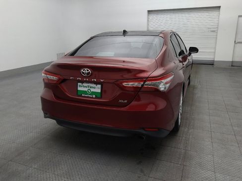 Used 2020 Toyota Camry XLE image 7