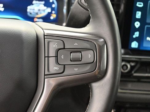 Used 2025 Chevrolet Silverado 2500 ZR2 w/ Technology Package AWD/4WD image 16