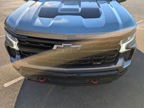 Used 2025 Chevrolet Silverado 1500 LT Trail Boss w/ Convenience Package II image 12