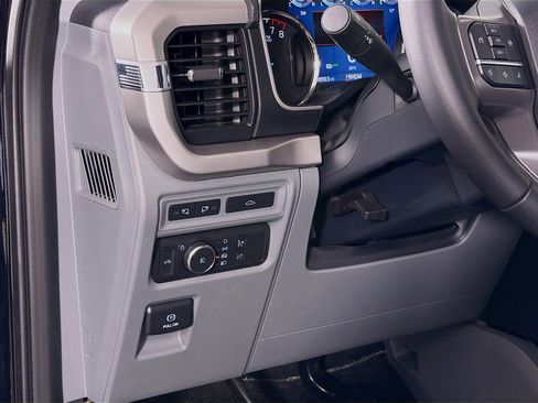 Used 2022 Ford F150 XLT w/ Equipment Group 302A High image 11