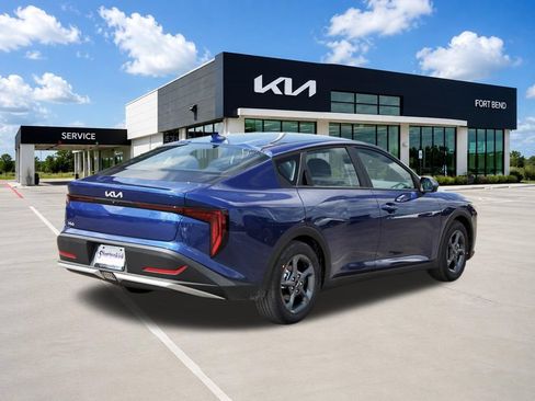 New 2026 Kia K4 FWD image 5