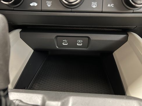 Used 2025 Honda Accord LX image 19