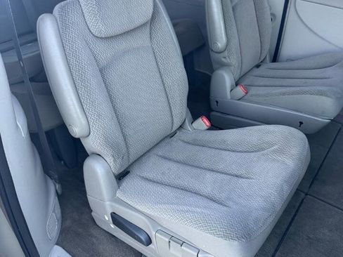 Used 2005 Dodge Grand Caravan SXT w/ Trailer Tow Prep Group image 16