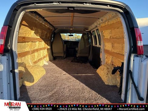 Used 2018 Chevrolet Express 2500 w/ Driver Convenience Package image 22