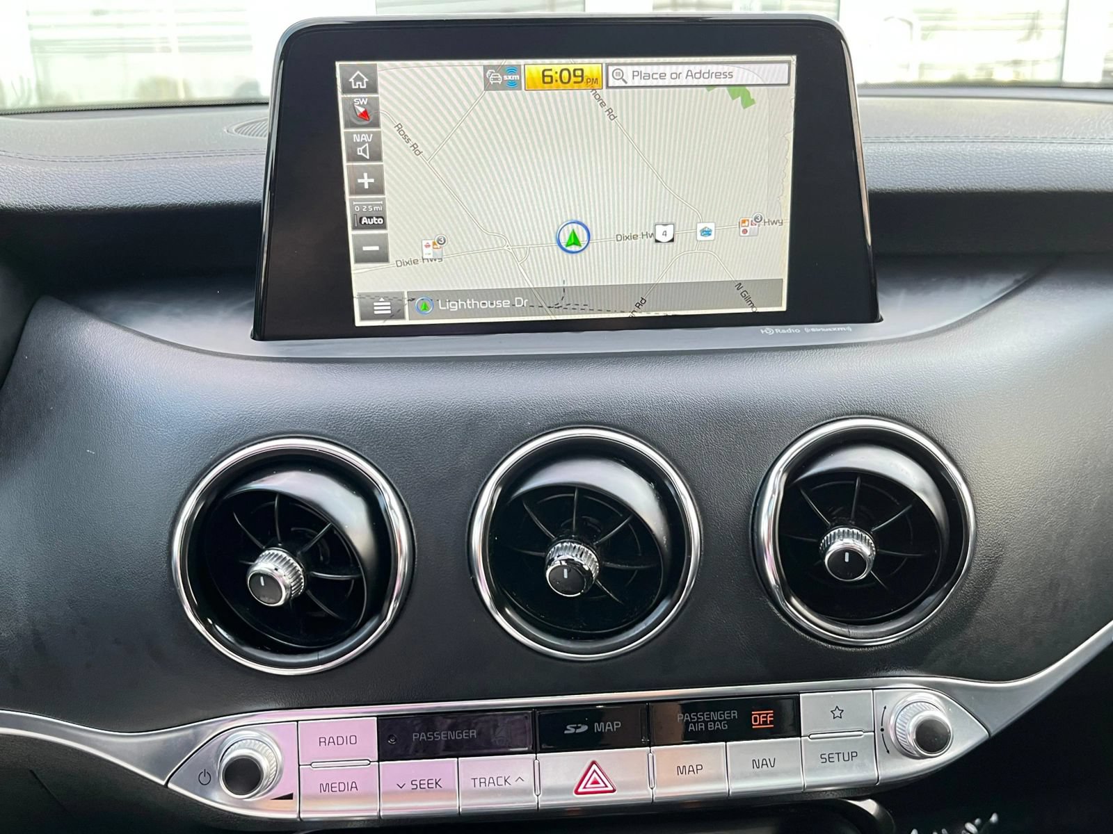 Used 2018 Kia Stinger Premium RWD image 20