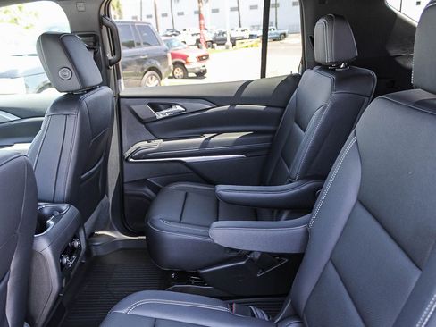 New 2026 Chevrolet Traverse LT w/ Midnight/Sport Edition image 15