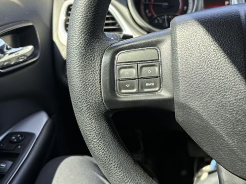 Used 2017 Dodge Journey SE image 20