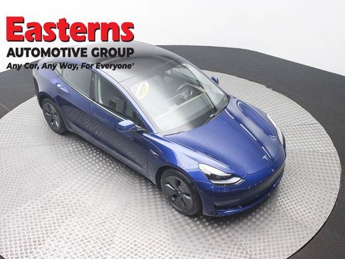Used 2021 Tesla Model 3 Standard Range Plus RWD image 3