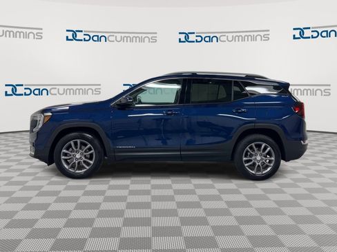 Used 2023 GMC Terrain SLT AWD/4WD image 5
