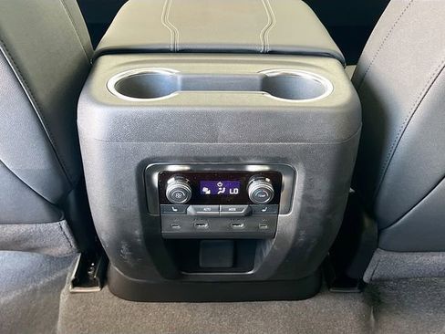 New 2026 GMC Yukon XL Elevation w/ Elevation Premium Package image 18