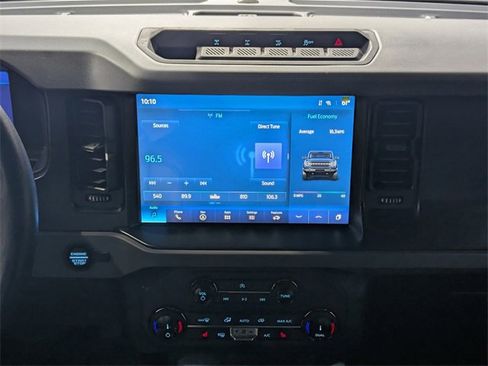 Used 2022 Ford Bronco Everglades image 11
