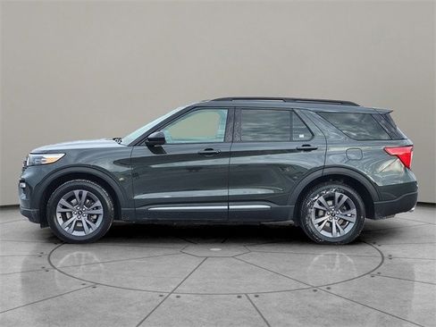 Certified 2023 Ford Explorer XLT w/ Equipment Group 202A image 9