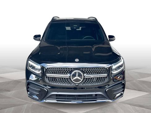Used 2024 Mercedes-Benz GLB 250 image 3