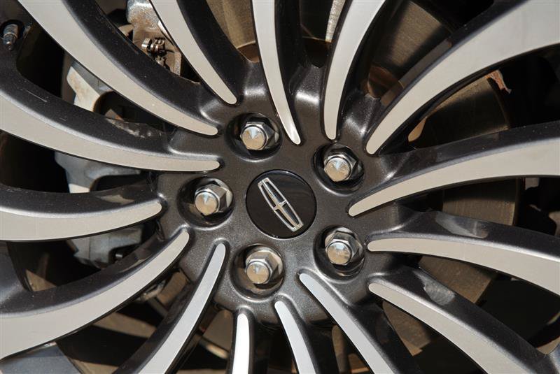 Used 2020 Lincoln Aviator Reserve AWD/4WD image 18