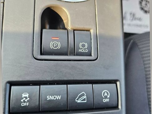 Used 2022 Toyota Highlander L AWD/4WD image 25