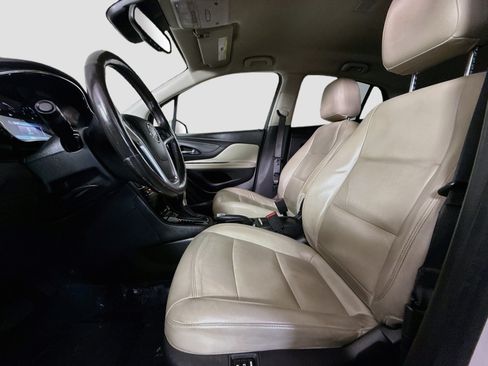 Used 2019 Buick Encore Essence FWD image 22
