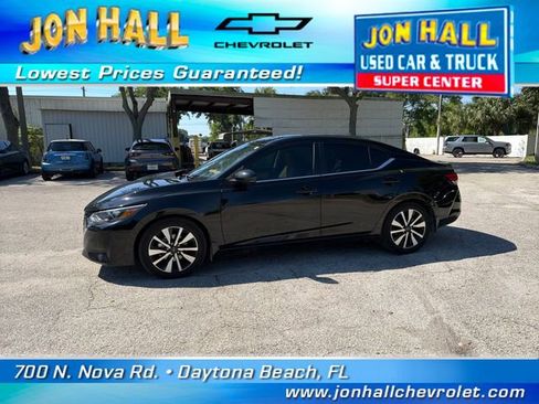 Used 2025 Nissan Sentra SV w/ SV Premium Package FWD image 4