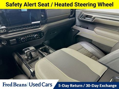 Used 2024 Chevrolet Silverado 1500 ZR2 w/ Technology Package image 26