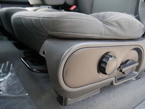 Used 2007 Ford F150 XLT image 12