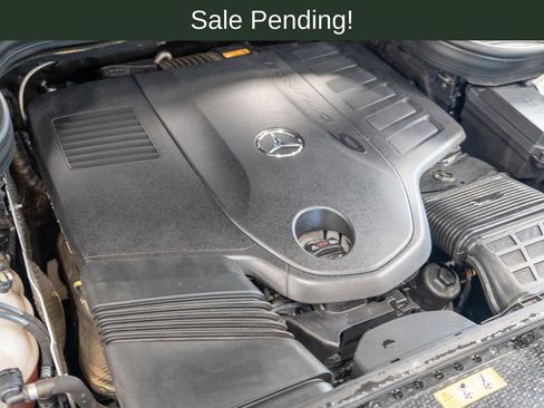 Used 2024 Mercedes-Benz GLS 450 4MATIC image 37