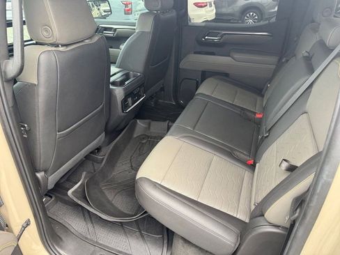 Used 2022 Chevrolet Silverado 1500 ZR2 image 40