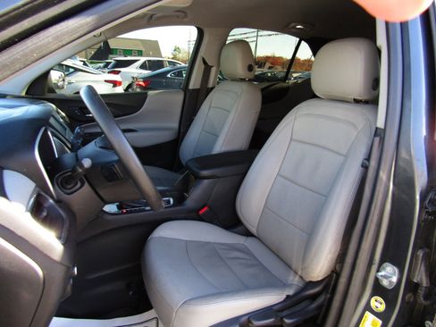 Used 2018 Chevrolet Equinox LS image 17