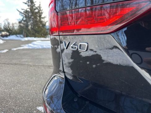 Certified 2025 Volvo V60 B5 Cross Country Plus image 38