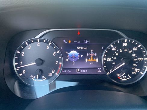 Used 2023 Nissan Frontier SV w/ Midnight Edition Package image 6