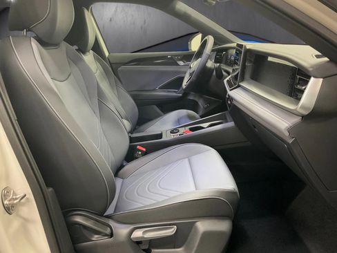 New 2026 Volkswagen Tiguan SE R-Line AWD/4WD image 10