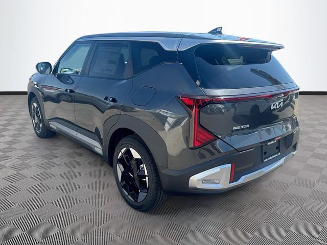 New 2027 Kia Seltos S FWD image 5
