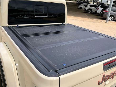 Used 2020 Jeep Gladiator Mojave AWD/4WD image 29