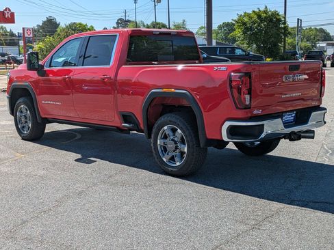 Used 2025 GMC Sierra 2500 SLE w/ SLE Value Package; image 6