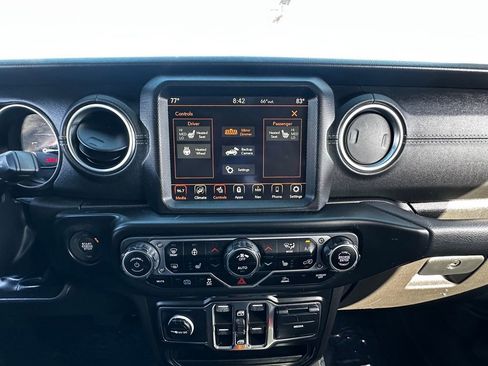 Used 2023 Jeep Wrangler Unlimited Sahara w/ Cold Weather Group AWD/4WD image 24
