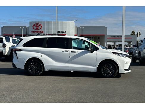 Certified 2025 Toyota Sienna XSE w/ XSE Premium Package AWD/4WD image 3
