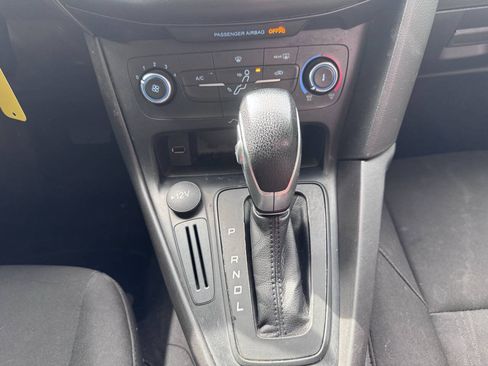 Used 2018 Ford Focus S FWD image 23