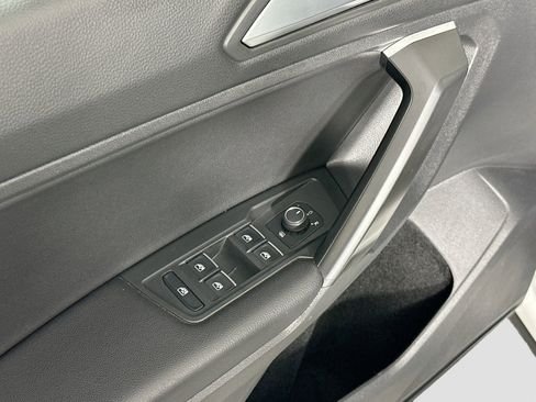 Certified 2021 Volkswagen Tiguan SE R-Line image 16