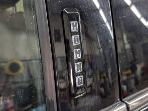 Used 2023 Ford F350 Lariat w/ Tow Technology Package image 4