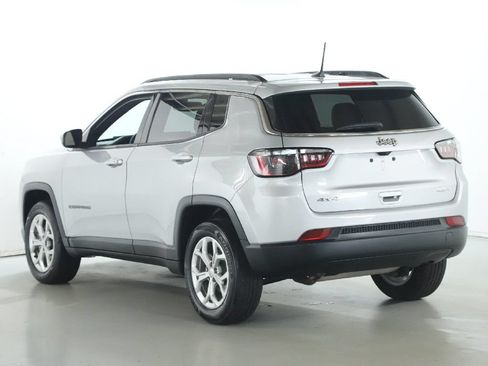 Used 2024 Jeep Compass Latitude AWD/4WD image 38