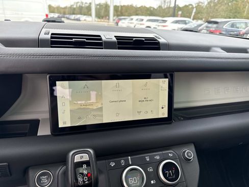 Used 2024 Land Rover Defender 110 S image 25